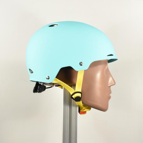 Gotham Multi-Sport-Helmet